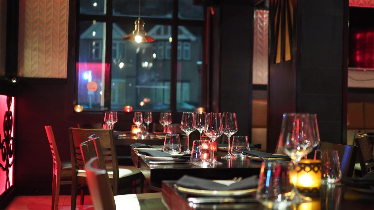 Choking in Restaurants: What Bystanders Can Do